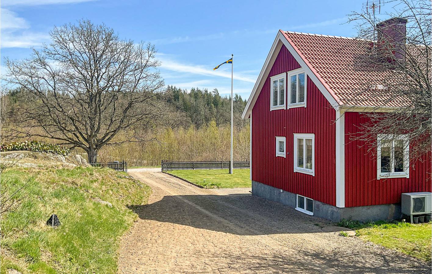 Hus för 7 Personer med trädgård in Svenska Östersjön