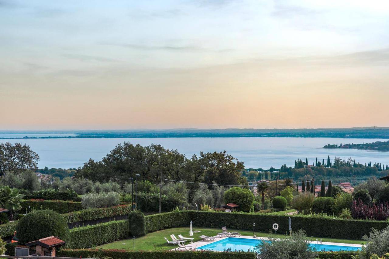 Villa Tullia in Padenghe sul Garda, Prealpi Gardesane