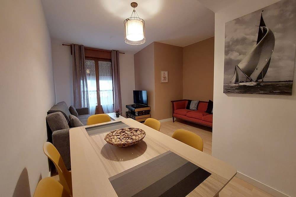 Entire apartment, 18 San Miguel Towers Downtown in Saragossa, Saragossa Province