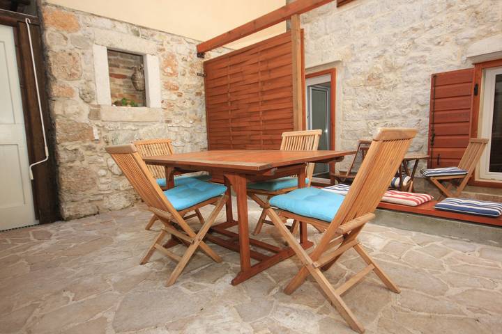 Feriehus for 9 personer, med Balkong / Terrasse i Vis Kroatia