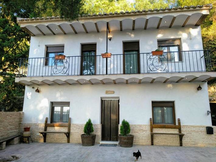 Casa rural para 9 personas, con Balcón y Terraza además de Jardín y Piscina en Provincia de Albacete