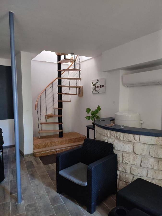 Gîte pour 2 personnes, avec sauna et piscine ainsi que jardin et vue à Roquemaure - 2