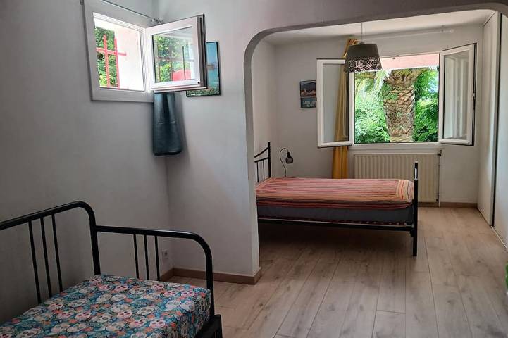 Entire apartment, Studio with terrace and garden in Biarritz, Bayonne region