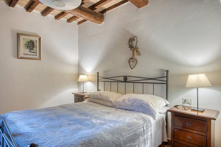 Apartment 'Lavanda ad Antico Casale '700' with Shared Pool & Wi-Fi in Umbertide, Valtiberina