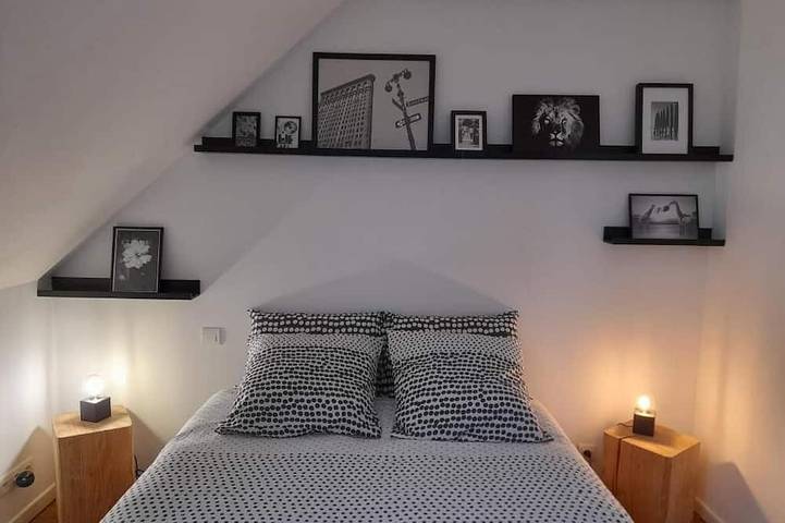 Location de vacances pour 10 personnes, avec terrasse ainsi que jardin et piscine, animaux acceptés à Bozouls - 3