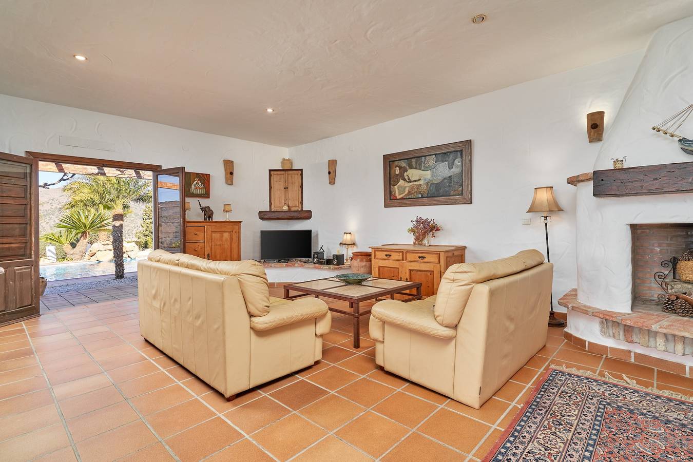 Villa 'Casa Blanca' with Sea View, Wi-Fi and Air Conditioning in Torrox, Costa del Sol