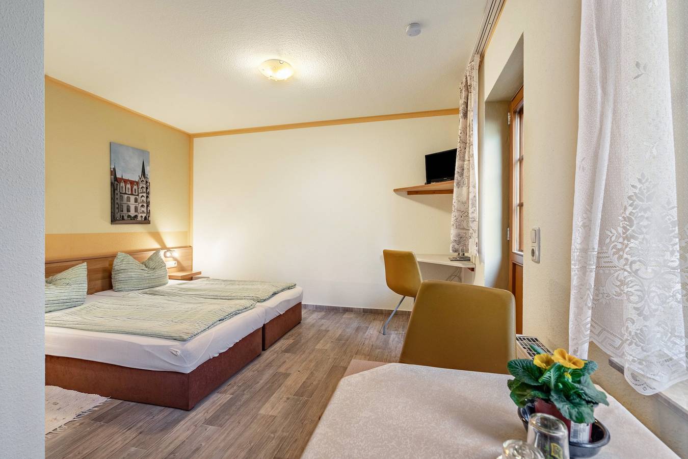 Zimmer 'Doppelzimmer 2' mit Gemeinschaftsterrasse und Wi-Fi in Meißen, Meißen Region