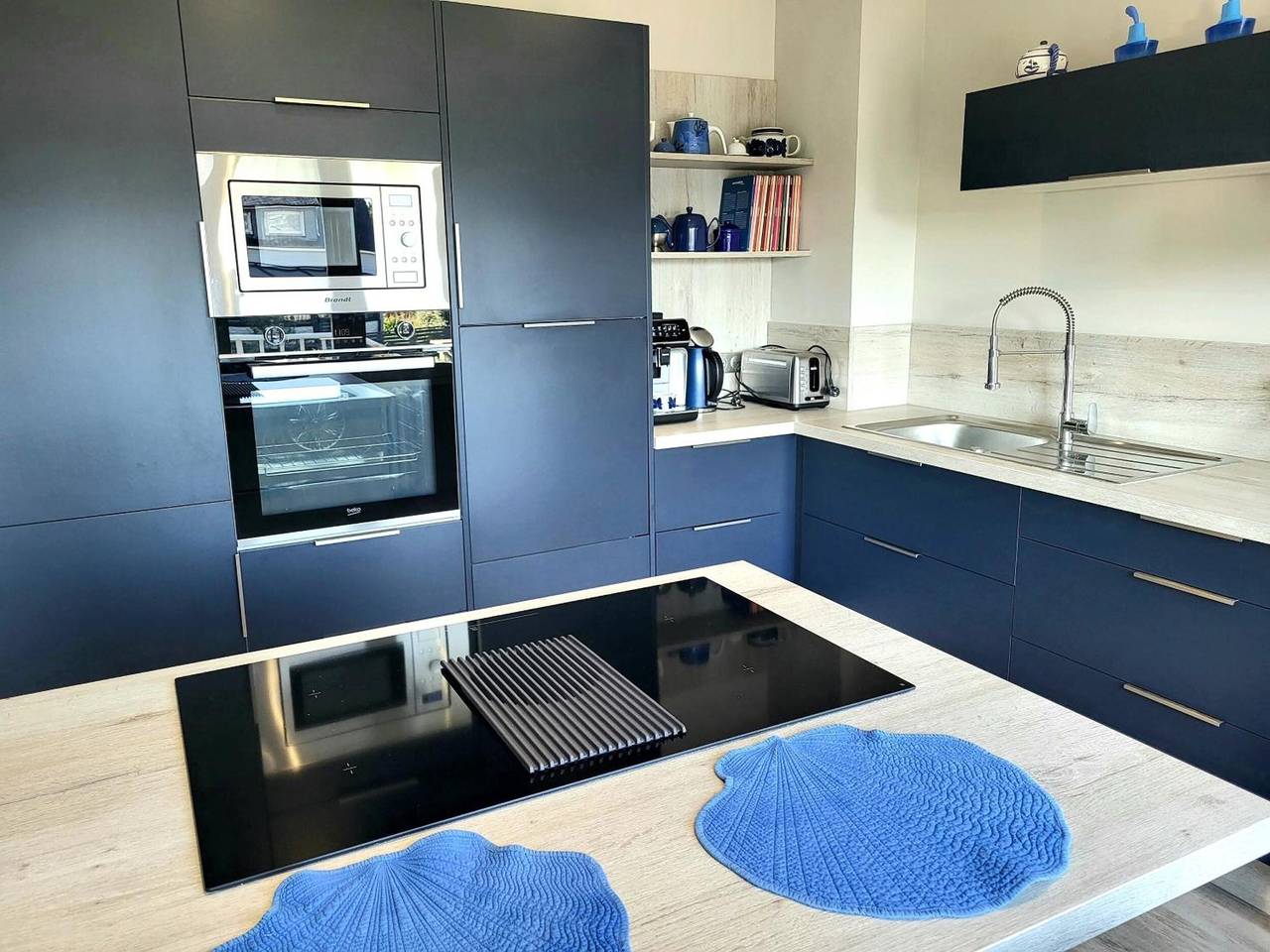 Villa 'Encantadora de Bord De Mer' con vistas al mar, terraza privada y Wi-Fi in Pirou, Coutances y alrededores