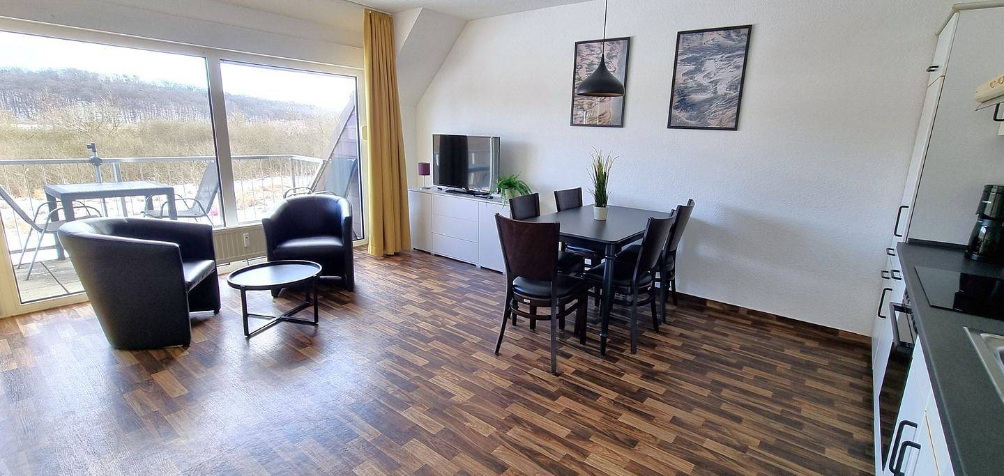 Ganze Wohnung, Fewo 56 – Großzügiges Apartment mit Balkon, Wlan und modernen Annehmlichkeiten in Buschvitz, Bergen auf Rügen und Umgebung