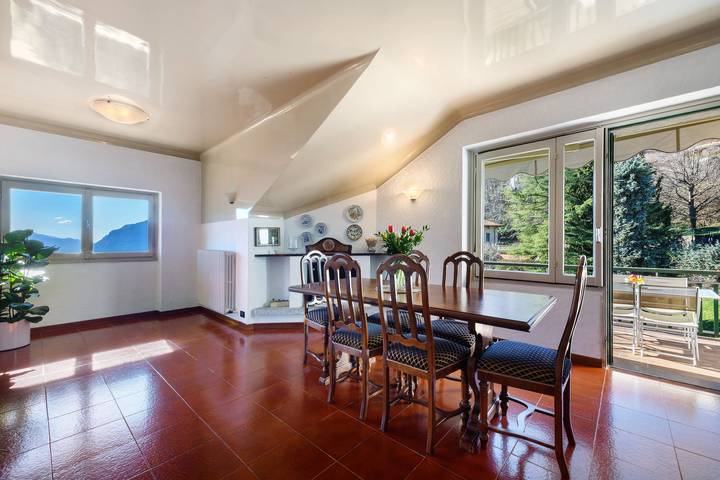 Ganze Wohnung, Ferienwohnung 'Finestra Sul Lago Bellagio' mit Seeblick, privater Terrasse & Wlan in Civenna, Gemeinde Bellagio