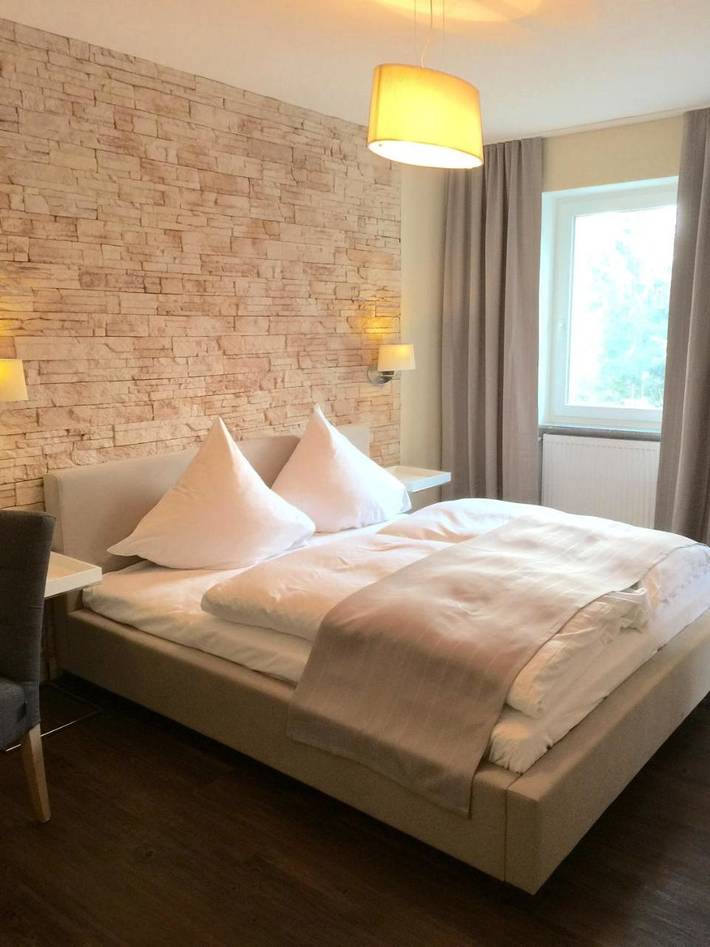 Hôtel pour 3 personnes, avec terrasse à Kirkel