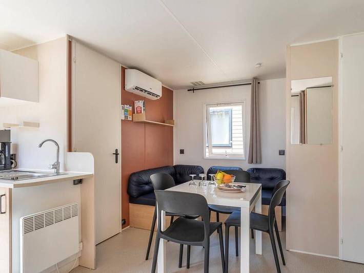 Mobil home pour 6 personnes, avec bassin pour enfant et piscine à Montagnac-Montpezat - 4