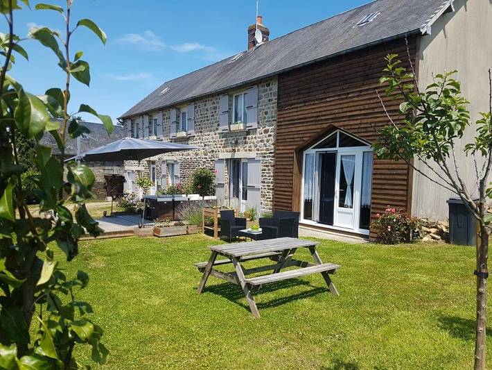 Chambre d’hôte pour 2 personnes, avec Terrasse ainsi que Jardin et Vue