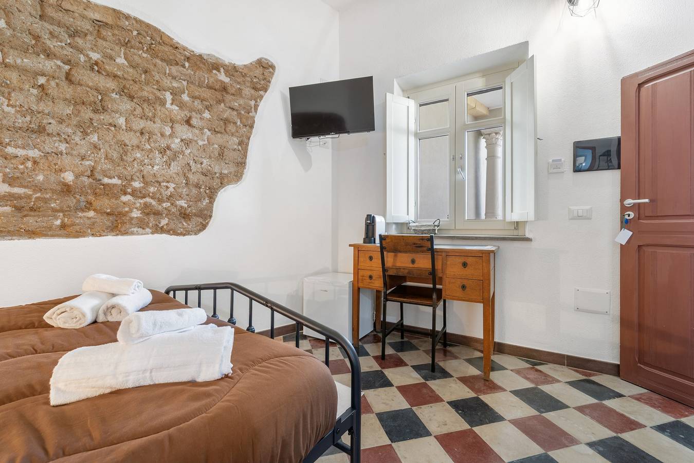 Zimmer 2 – Economy Doppelzimmer in Assemini, Campidano