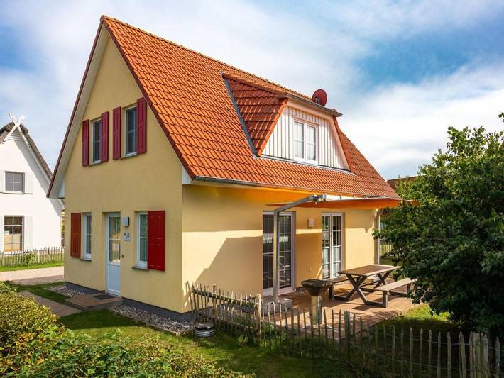 Ferienhaus für 8 Personen, mit Terrasse und Garten