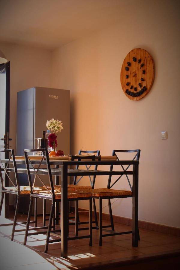 Gîte pour 4 personnes, avec terrasse et vue à La Santa - 3