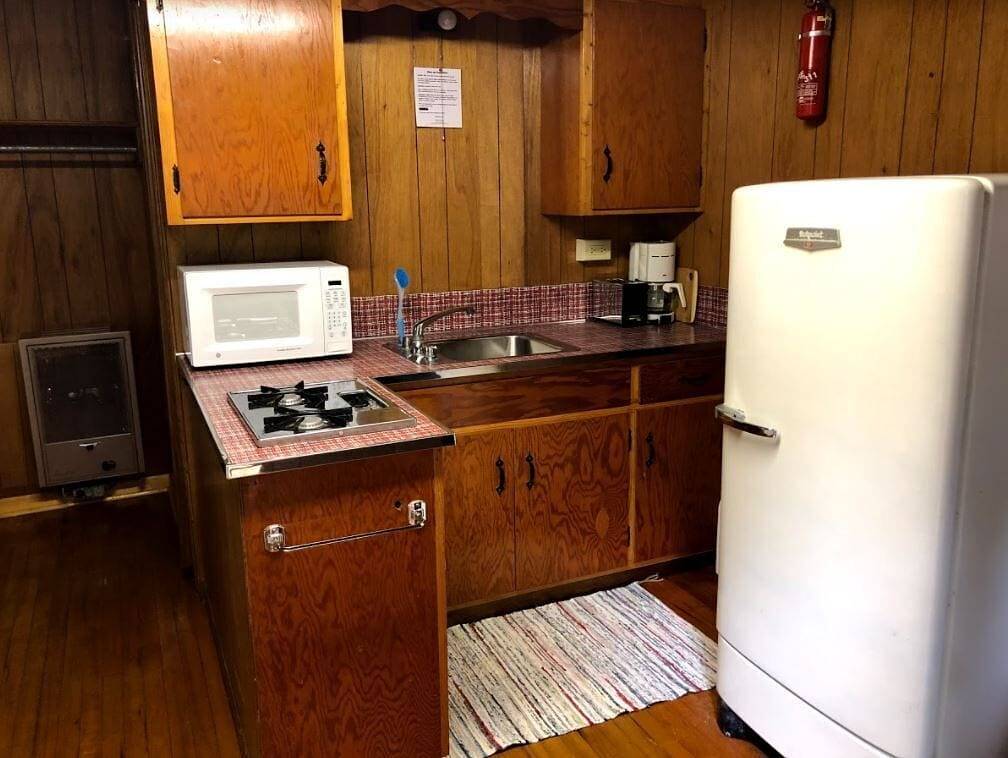 Kuusi (#6) - Cabin on Otter Lake, Manninen's Cabins in Houghton County