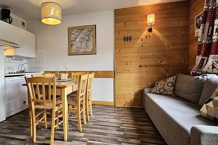Gîte pour 6 personnes, avec Balcon dans Office De Tourisme De Saint Sorlin D Arves