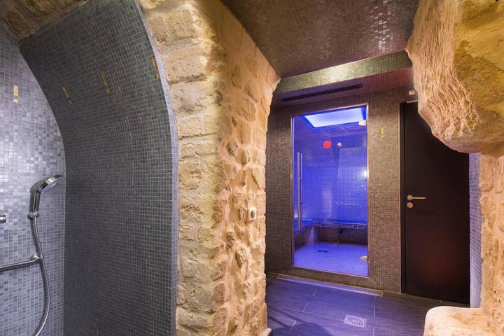 Hôtel pour 4 personnes, avec vue dans L'Olympia (Paris) - 3