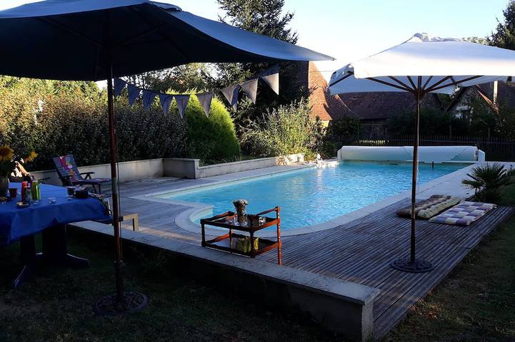 Gîte pour 10 personnes, avec jacuzzi et jardin