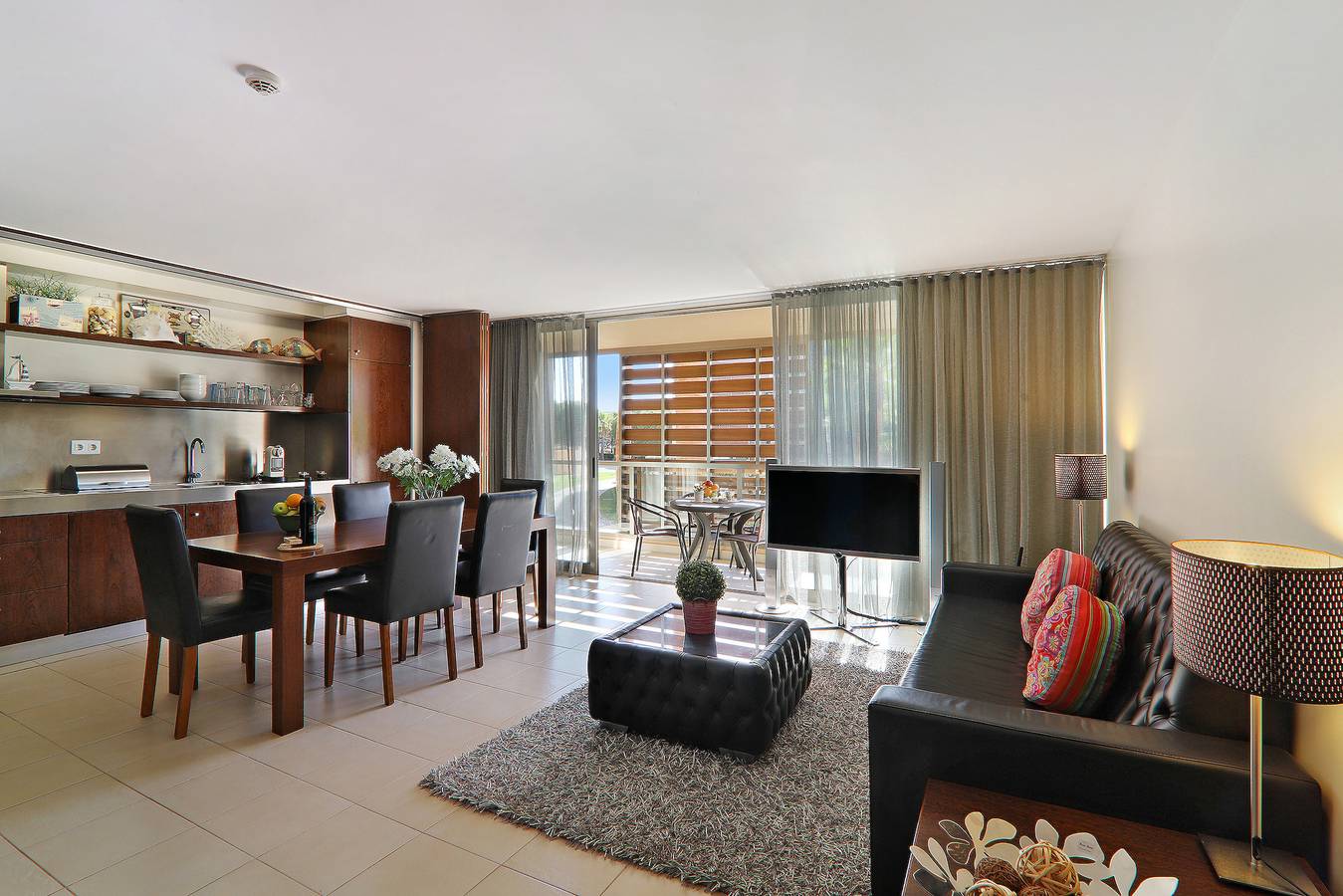 Apartamento entero, "Salgados 4Seasons Apartment" con piscina, aire acondicionado, Wi-Fi, jardín y balcón in Guia, Sur De Portugal