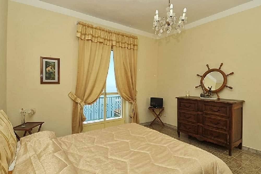Entire apartment, Apartment with breathtaking view in San Michele (Salerno), Amalfi Coast