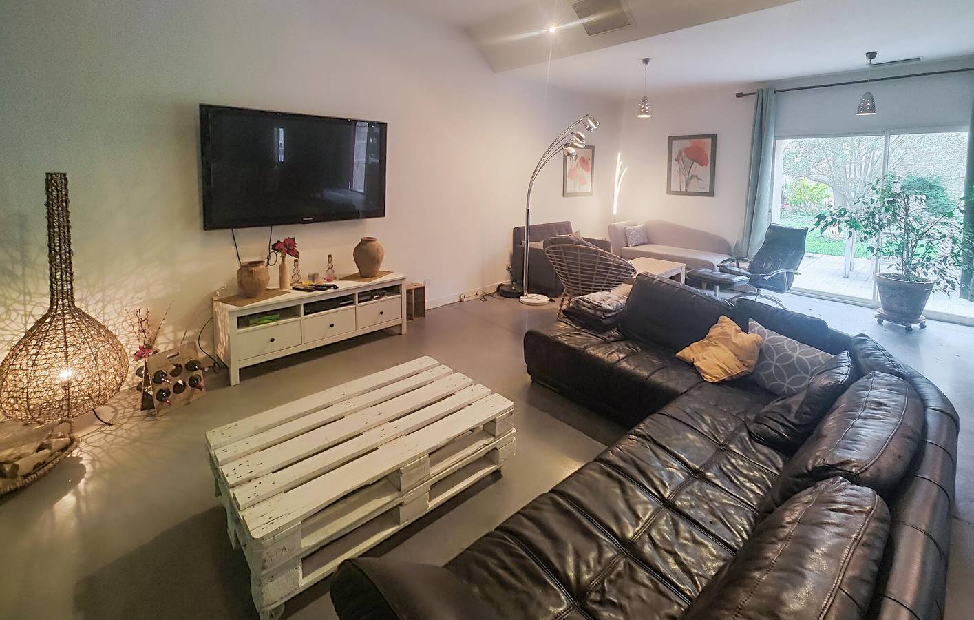 Logement confortable à 200 m du centre de Causses-et-Veyran : Wi-Fi, parking et climatisation in Causses-et-Veyran, Région de Béziers