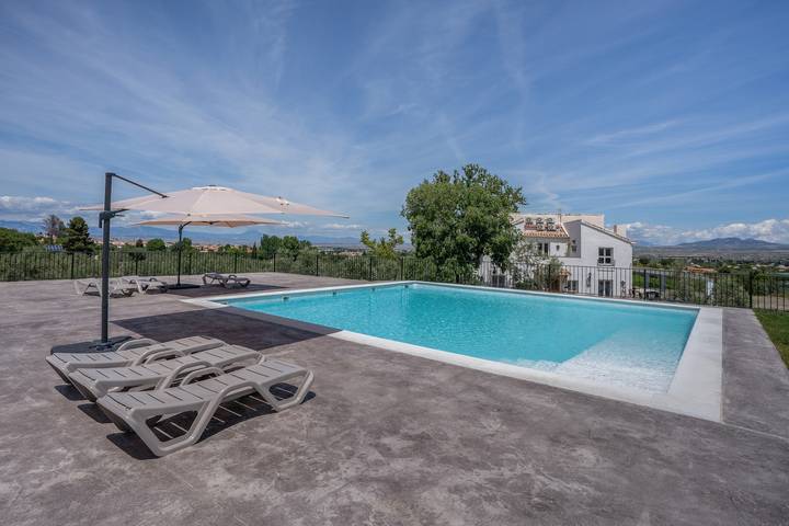 Holiday rental for 14 people, with Balcony and Garden as well as Children pool in Baza