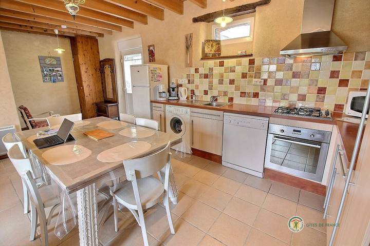 Gîte pour 2 personnes, avec jardin et terrasse à Langoat - 2