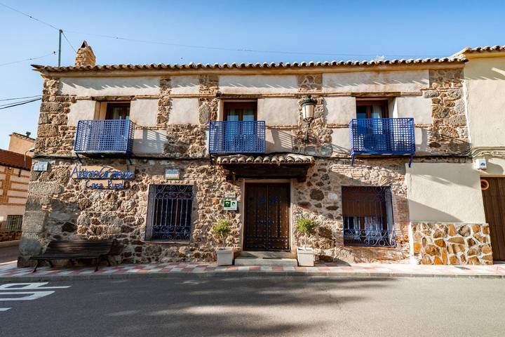 Casa rural para 2 personas, con Balcón además de Jardín y Vistas en Nambroca