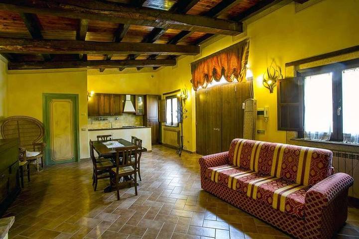 Mimosa Apartment in Bauernhaus mit Garten und Pool in Spoleto, Perugia Provinz
