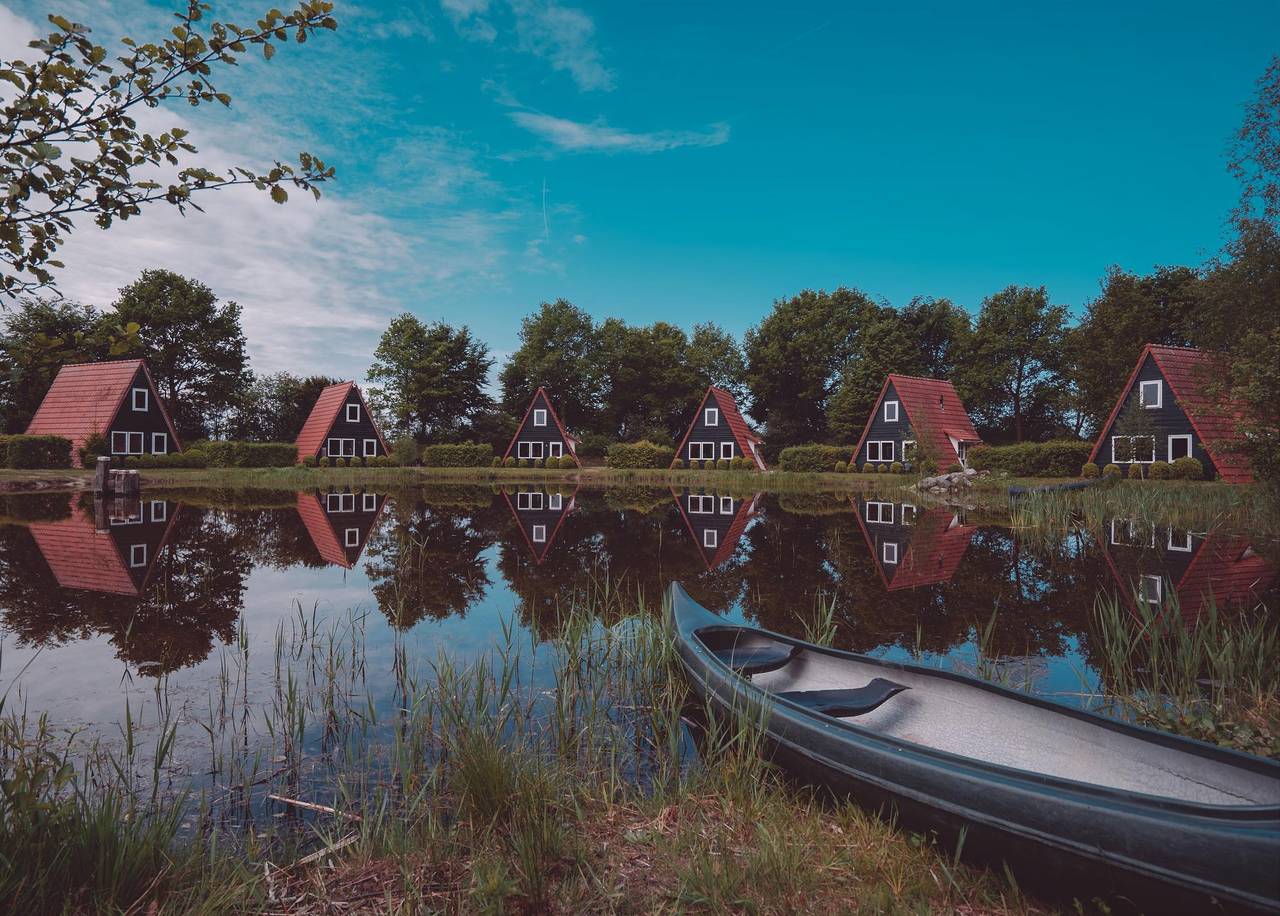 Vakantiepark Eigen Wijze — Der gesamte Ferienpark + angrenzendes Aktivitätsgelände (4000 Personen) in Bant, Ijsselmeer