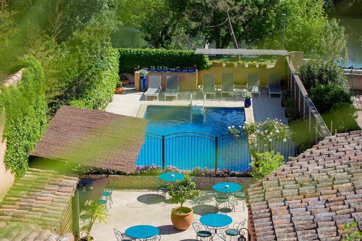Ferienwohnung für 3 Personen, mit Terrasse und Pool sowie Garten in Sérignan