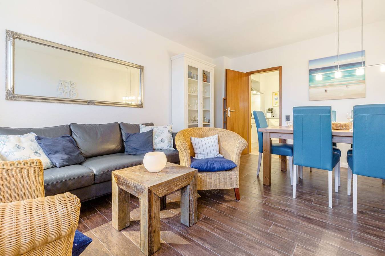 Ganze Wohnung, 3-Raum-Appartement im Og/Dg Ca. 75qm² Nutzfläche für bis zu 4 Personen. in Wenningstedt, Sylt