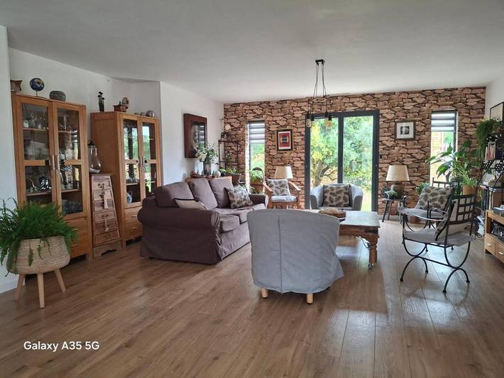 Location de vacances pour 8 personnes, avec piscine ainsi que vue et jardin à Mourèze - 2