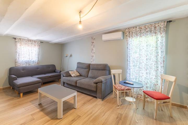 Casa rural 'Casa Fina' con piscina privada, terraza compartida y Wi-Fi in Alarilla, Fuentidueña de Tajo