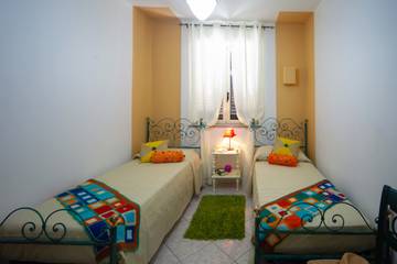 Holiday Rental for 5 People in Palermo, Palermo Province, Photo 2