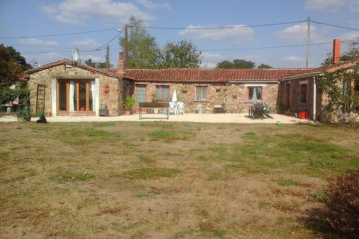 Belle gîte sur une exploitation agricole in Gajoubert, Région de Bellac