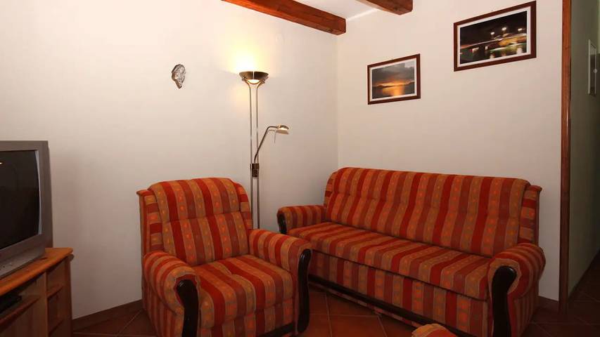 Location de vacances pour 6 personnes, avec terrasse à Tisno - 3