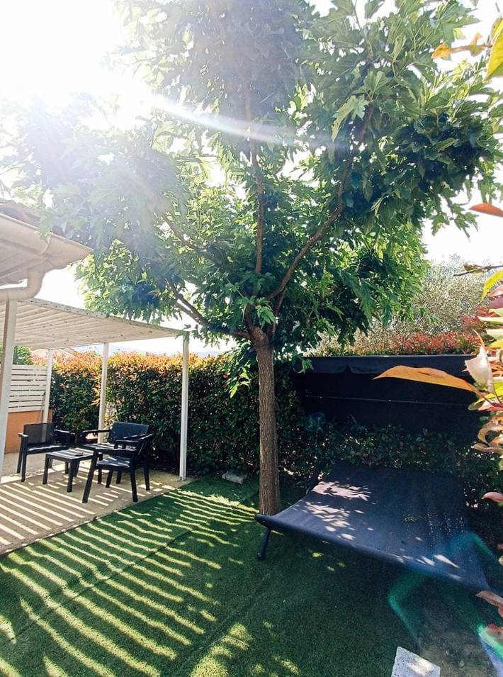 Gîte pour 4 personnes, avec piscine et jardin - 1