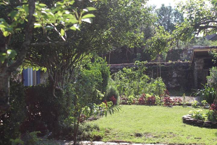 Location de vacances pour 2 personnes, avec Terrasse ainsi que Jardin et Vue à Mirandol-Bourgnounac - 3