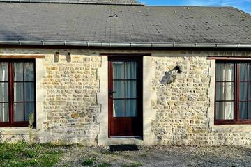 Gîte pour 4 personnes, avec jacuzzi et terrasse à Longueville