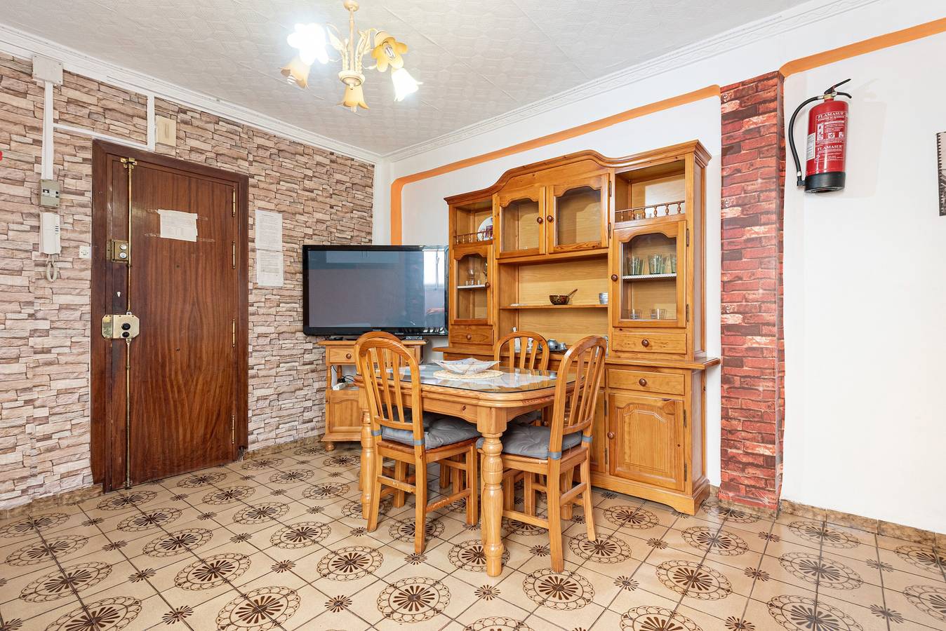 Apartamento entero, Apartamento 'Lulu' con Wi-Fi y aire acondicionado in Suárez, Málaga