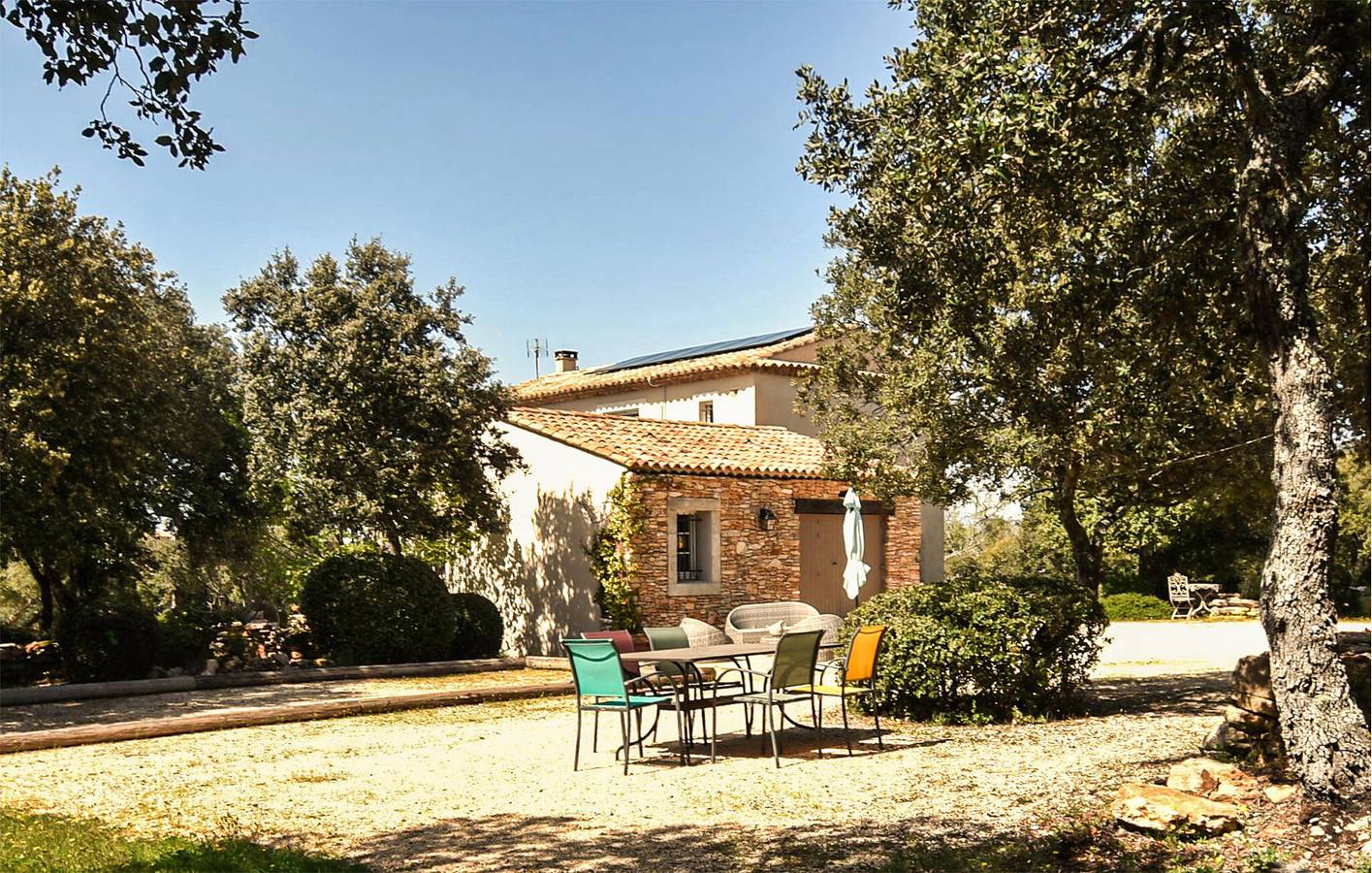 Charmant appartement de 180 m² avec piscine et jardin près du centre-ville de Bonnieux in Bonnieux, Parc naturel régional du Luberon