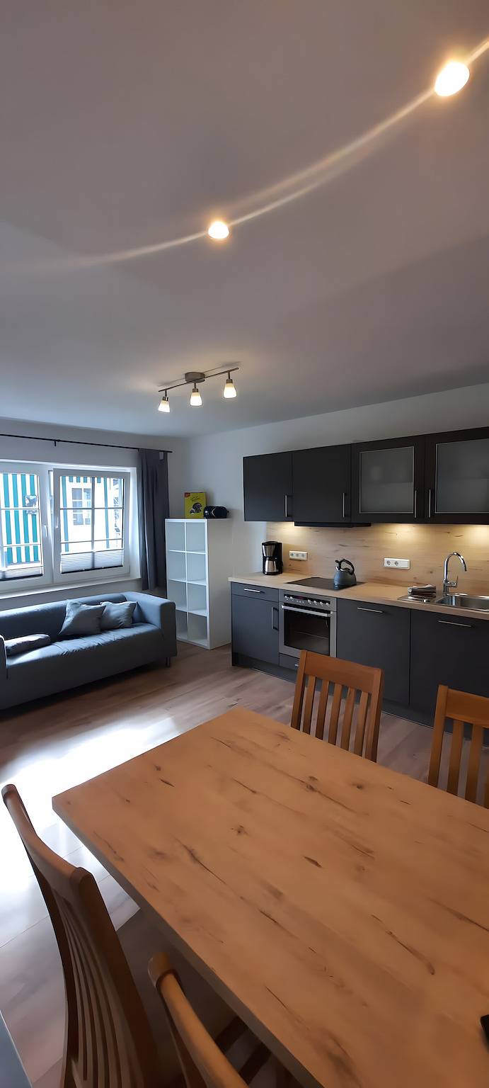 Ganze Wohnung, Ferienwohnung 'Magnolie' mit Privatterrasse, Gemeinschaftsgarten und Wi-Fi in Finnentrop, Sauerland