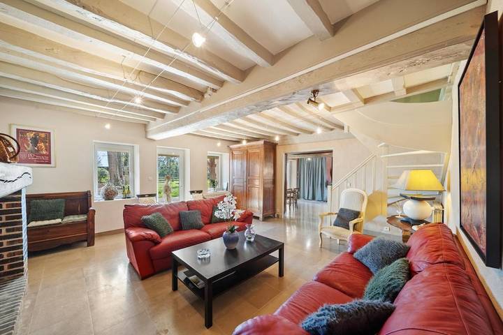 Location de vacances pour 10 personnes, avec vue ainsi que piscine et jardin, animaux acceptés dans Combertault