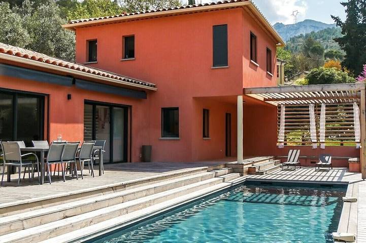 Villa für 9 Personen, mit Whirlpool und Garten - 1