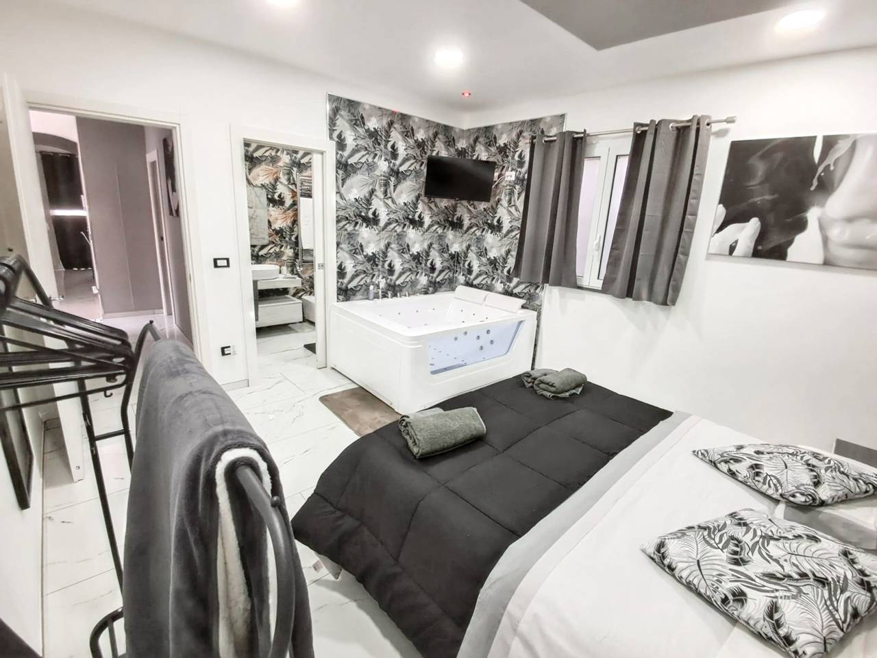 Charming House in Noto + Jacuzzi in Noto, Noto region