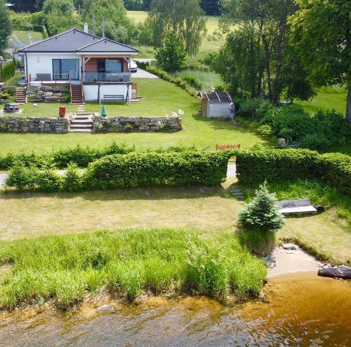 Ferienhaus für 4 Personen, mit Seeblick und Garten sowie Ausblick in Kienberg