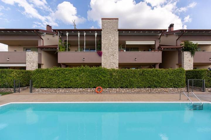 Ferienwohnung für 4 Personen, mit Terrasse und Pool, mit Haustier - 1